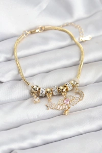 Pirinç Gold Renk Kanatlı Charmlı Kadın Bileklik