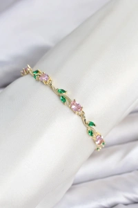Pirinç Gold Renk Pembe Zirkon Taşlı Çiçek Model Kadın Bileklik