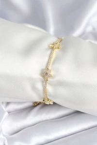 Pirinç Gold Renk Yıldız Model Kadın Bileklik