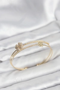 Pirinç Gold Renk Yonca Model Kadın Bileklik