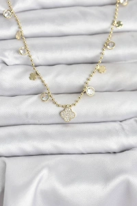 Pirinç Gold Renk Yonca Model Kadın Kolye