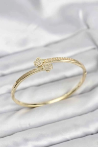 Pirinç Gold Renk Zirkon Taşlı Yonca Model Kadın Kelepçe Bileklik