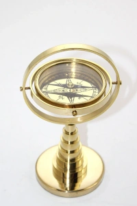 Pirinç Masa Üstü Pusula Model 1