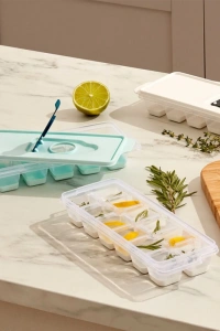 Plastik Buz Kalıbı - Küp Şekilli - Kapaklı