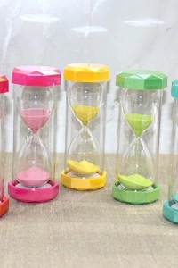 Plastik Çerçeveli Renkli 5 Dk Kum Saati