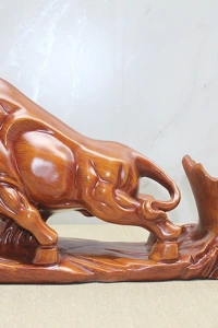 Polyester Boğa Figürü Şaraplık