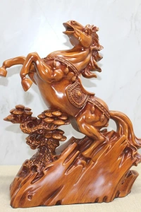 Polyester Şahlanmış At Figürü