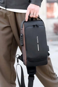 Powerbank Destekli Erkek Ön Göğüs Çantası