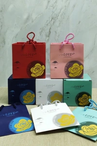 Romantik Gül Yüzük Kutusu Kubbe