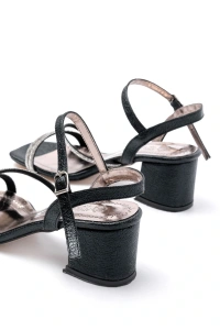 S-900  Siyah Bantlı Taşlı Kalın Şeffaf Topuklu Kadın Ayakkabı