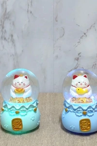 Şans Kedisi Işıklı Kar Küresi
