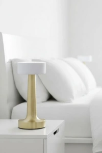 Şarjlı Dokunmatik LED Masa Lambası 3 Renk Dimmer Özellikli
