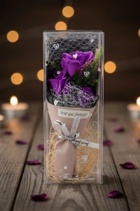 Şeffaf Kutulu Üç Gül Buketi