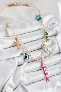 Seramik Motifli Pembe Balık Figürlü Model Krem İp Kadın Kolye