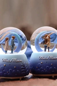 Sevimli Çift Pilli Işıklı Kar Küresi