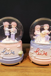 Sevimli Sevgililer Büyük Boy Kar Küresi