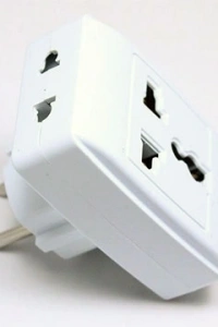 Seyahat Tipi Universal Çoklu Priz Adaptörü