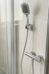 Siyah Duş Başlığı Seti Spiral Hortumlu El Duşu ve Duvar Askısı Banyo Seti