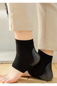 Siyah Silikon Topuk Nemlendirici Çorap