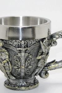 Şövalye Kabartmalı Paslanmaz Çelik Kupa Bardak