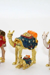 Swarovski Yavrulu Deve Model 1