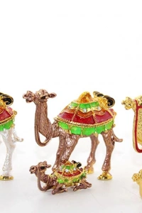 Swarovski Yavrulu Deve Model 4