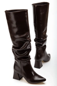 SYT-2002 Kahve Kırışık Rugan Körüklü Kalın Topuklu Günlük Bayan Çizme