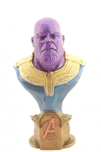 Thanos Büst