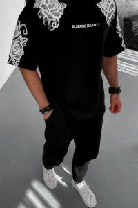 Unisex Flok Kabartma Baskılı T-Shirt - Siyah