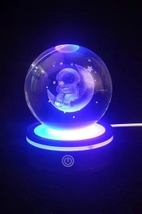USBli Astronot Tasarımlı Dönen Cam Küre