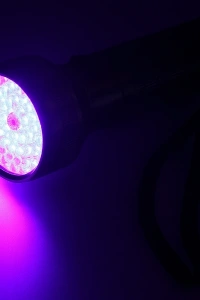 UV Işığı ve Lazer Özellikli El Feneri