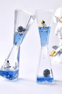 Uzay Temalı Dökülen Yağ Kum Saati