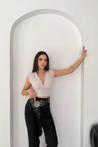 Vatkalı Kolsuz V Yaka Drapeli Crop Bluz Likralı Fit - Boyalı Gri