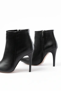 VRT-4802 Siyah Yüksek İnce Topuklu Fermuarlı Kadın Bot