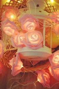 Yapay Gül Tasarımlı Dekoratif Led Işık Pilli (20 Gül)