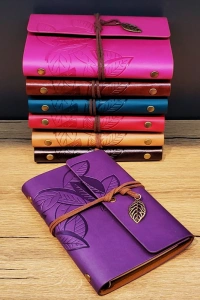 Yaprak Desenli Deri Defter Asorti