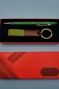 Yeşil Kalem ve Anahtarlık Seti