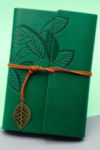 Yeşil Yaprak Desenli Deri Defter