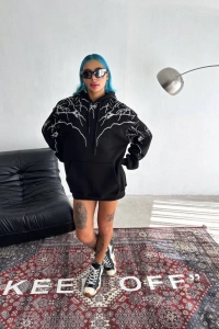 Yıldırım Baskılı Kapşonlu SweatShirt - Siyah