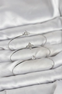 Zirkon Taşlı Gümüş Renk Yonca Model 3lü Kadın Bileklik Kombini