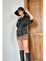 Siyah Degaje Yaka Bluz