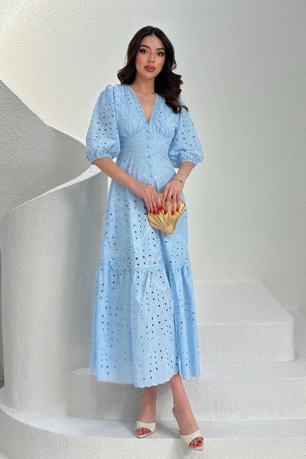 Ekru Büzgü Detaylı Dantelli Brode Elbise