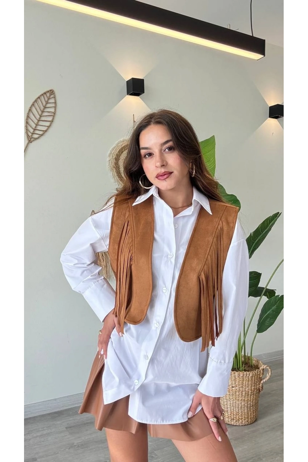 Püskül Detaylı Modern Yelek – Güçlü ve Özgür Stil-Taba - Taba