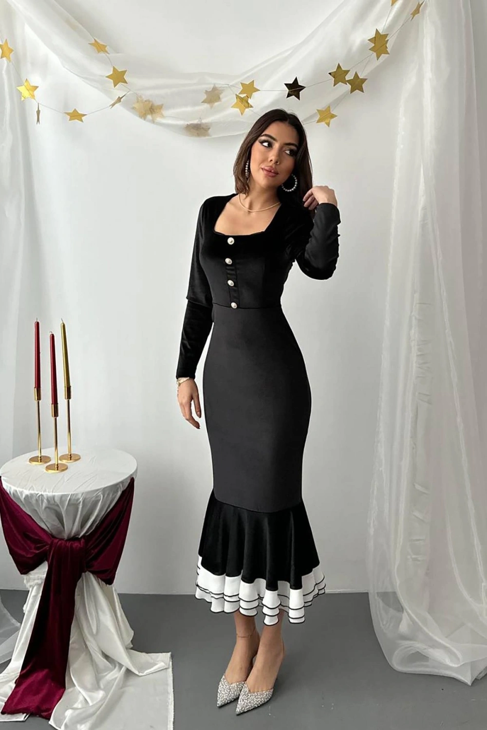 Bordo Alt Eteği Volanlı Kadife Elbise