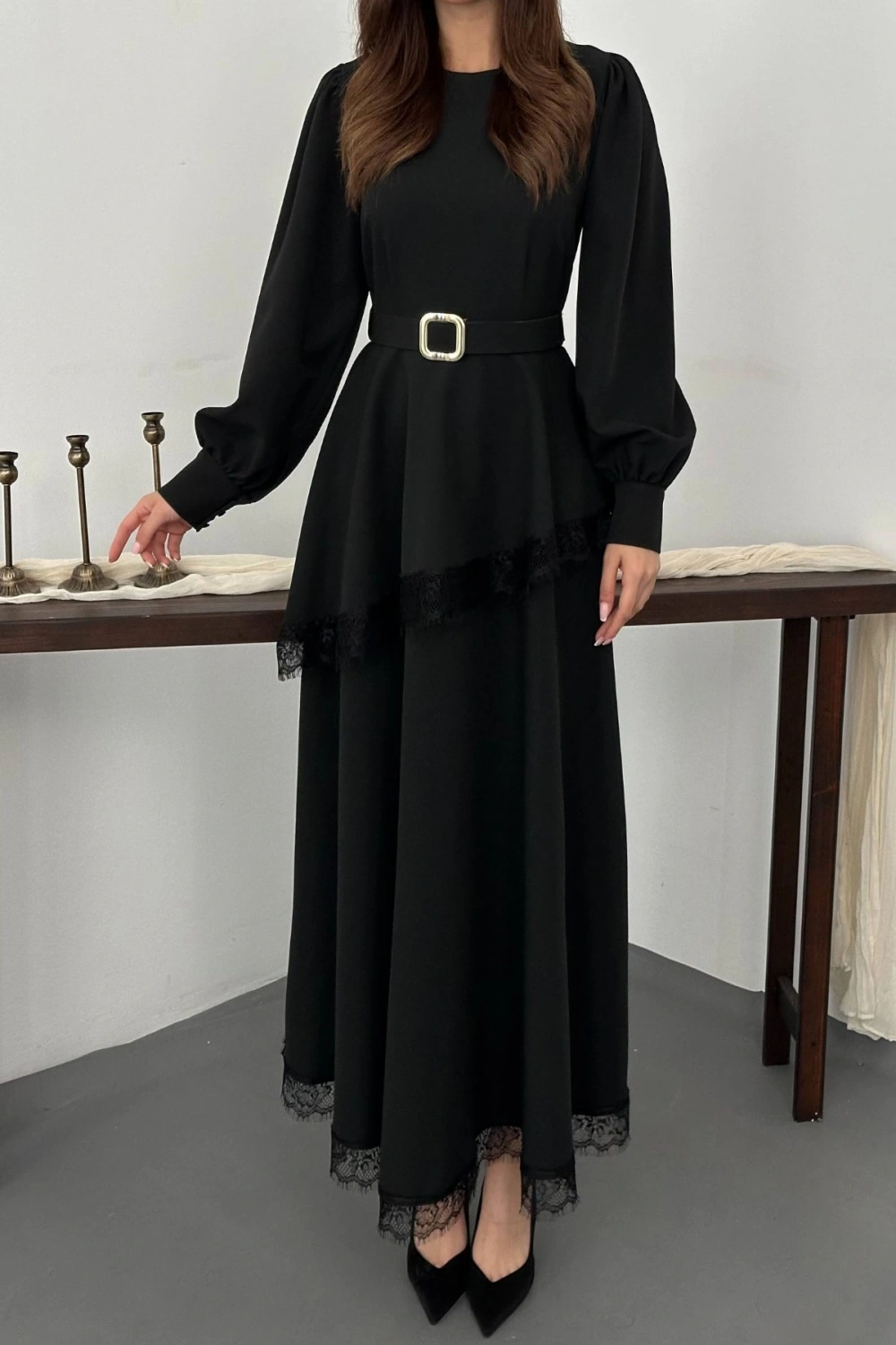 Mürdüm Asimetrik Dantelli Elbise