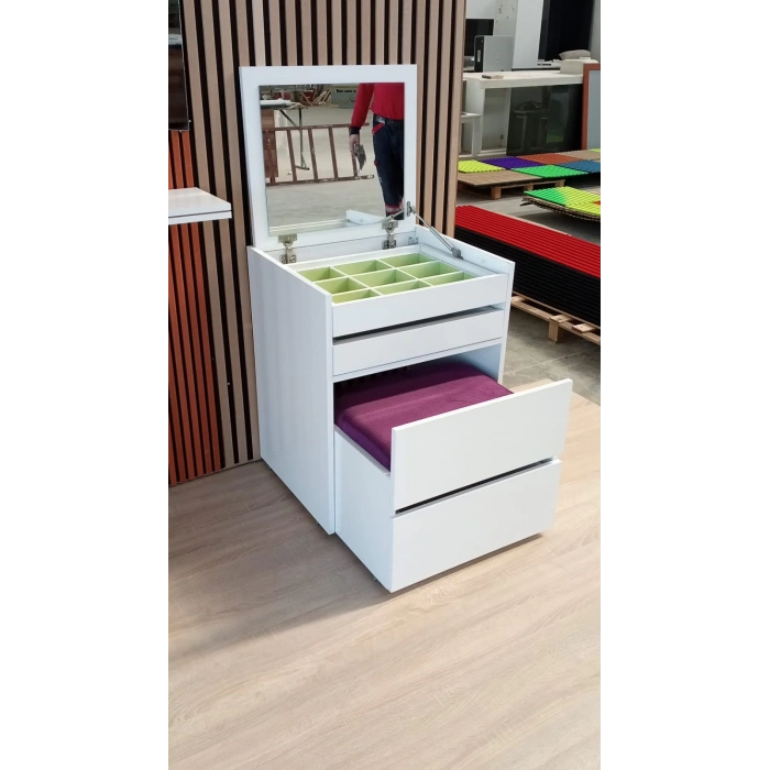 MAKYAJ MASASI PUFLU ÇEKMECELİ