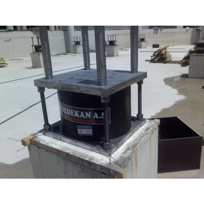 7 KATLI AHŞAP BİNA 28 DAİRELİK