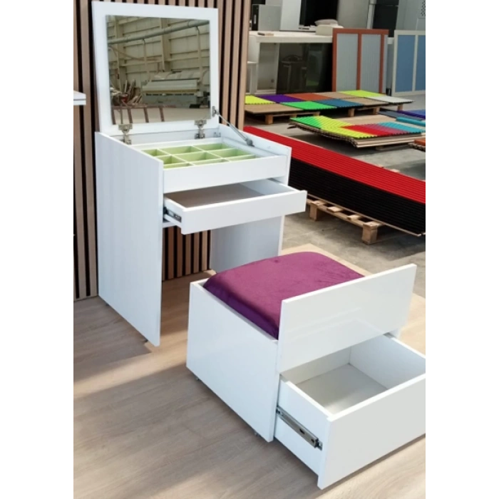 MAKYAJ MASASI PUFLU ÇEKMECELİ