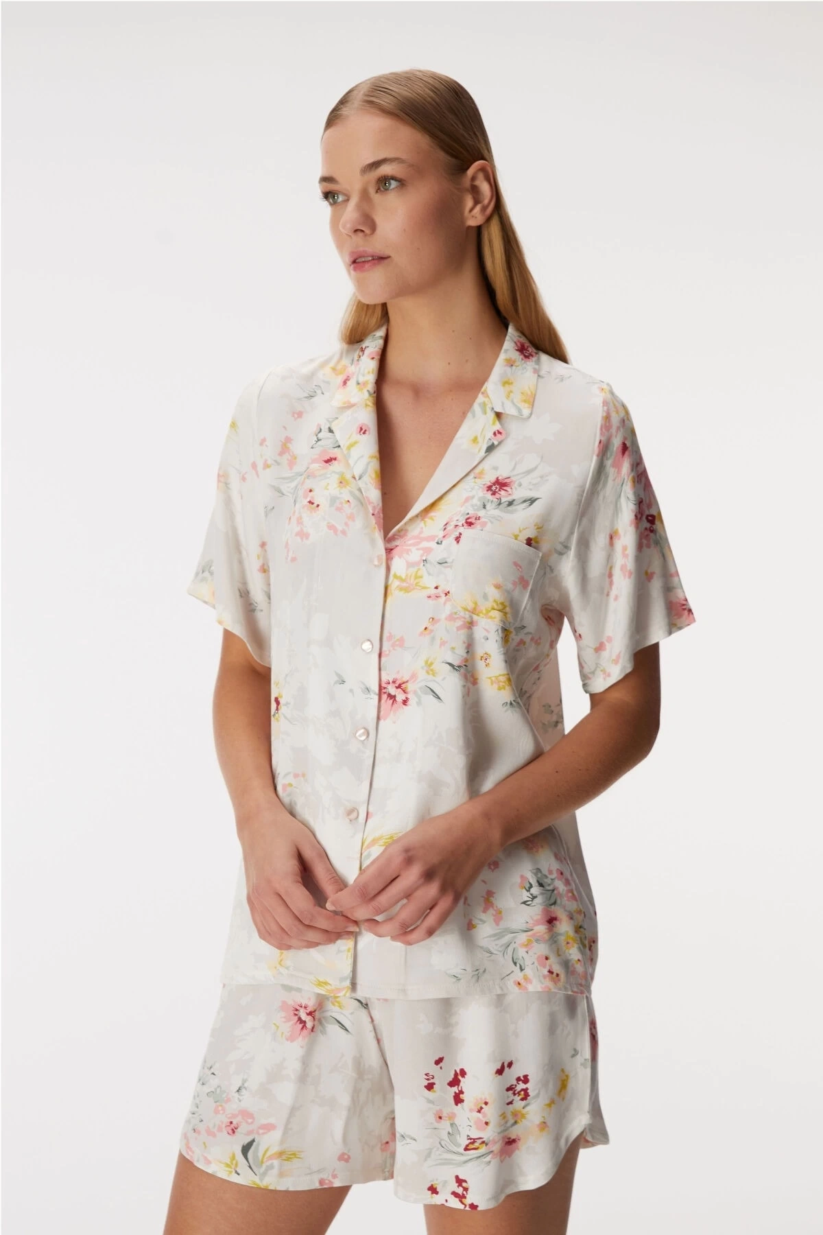 Anıl 11355 Kadın Kısa Kol Gömlek ve Şort Takım