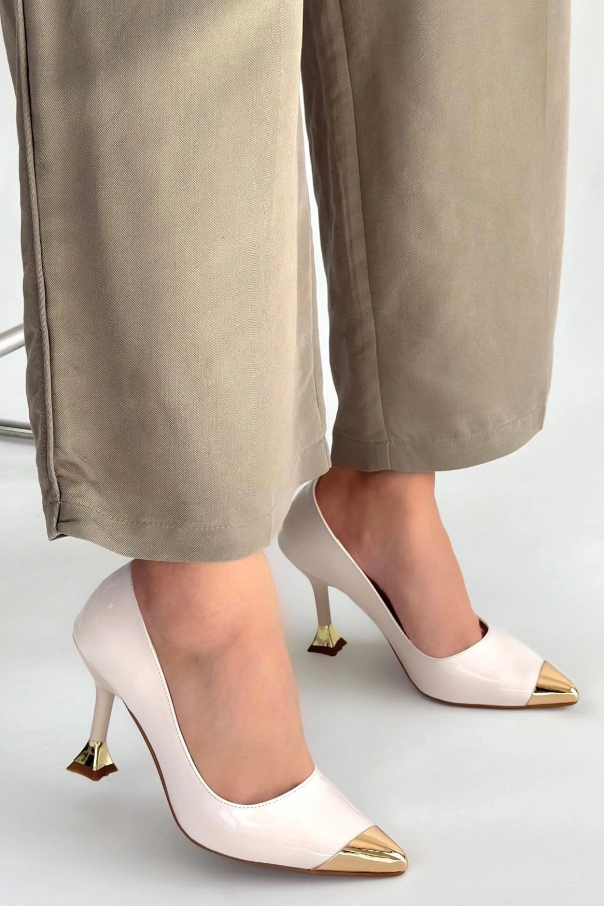 Artem Bej Rugan Topuklu Ayakkabı